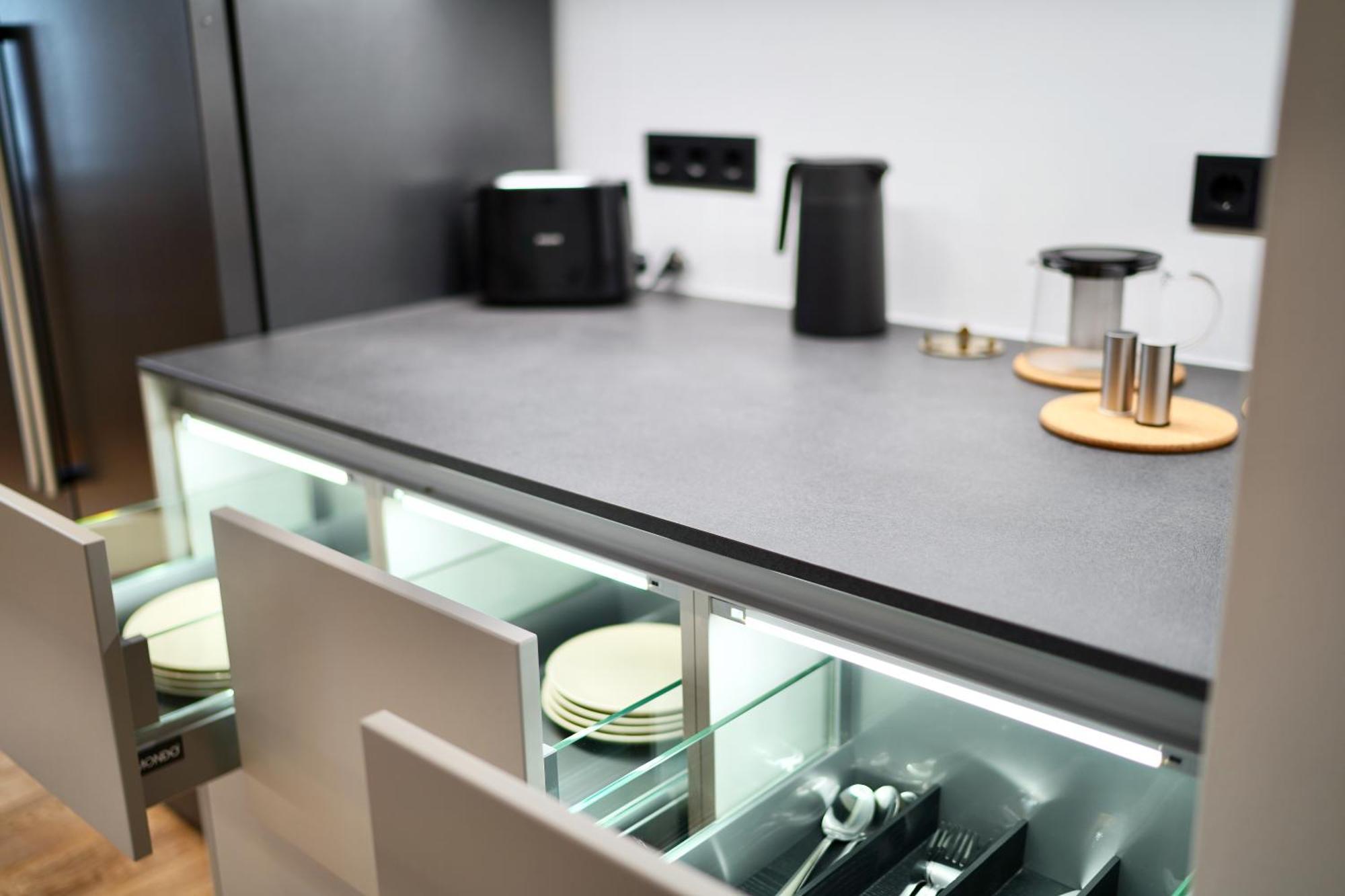 Edler Wohnraum Schlossteich-Suite 3 Sz Mit Zwei Balkonen, Kaffeevollautomat, Kamin, Klima, Lift & Zwei Parkplaetzen Chemnitz Ngoại thất bức ảnh